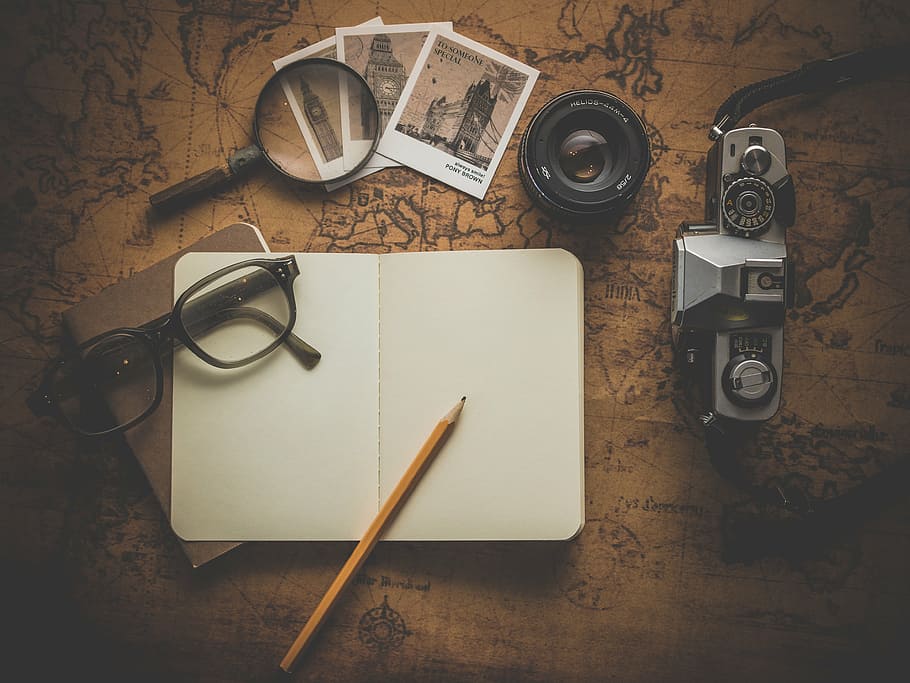 Eyeglasses And Pencil On White Notebook, Old, Retro, - Ideas For Beginner Photographers - HD Wallpaper 