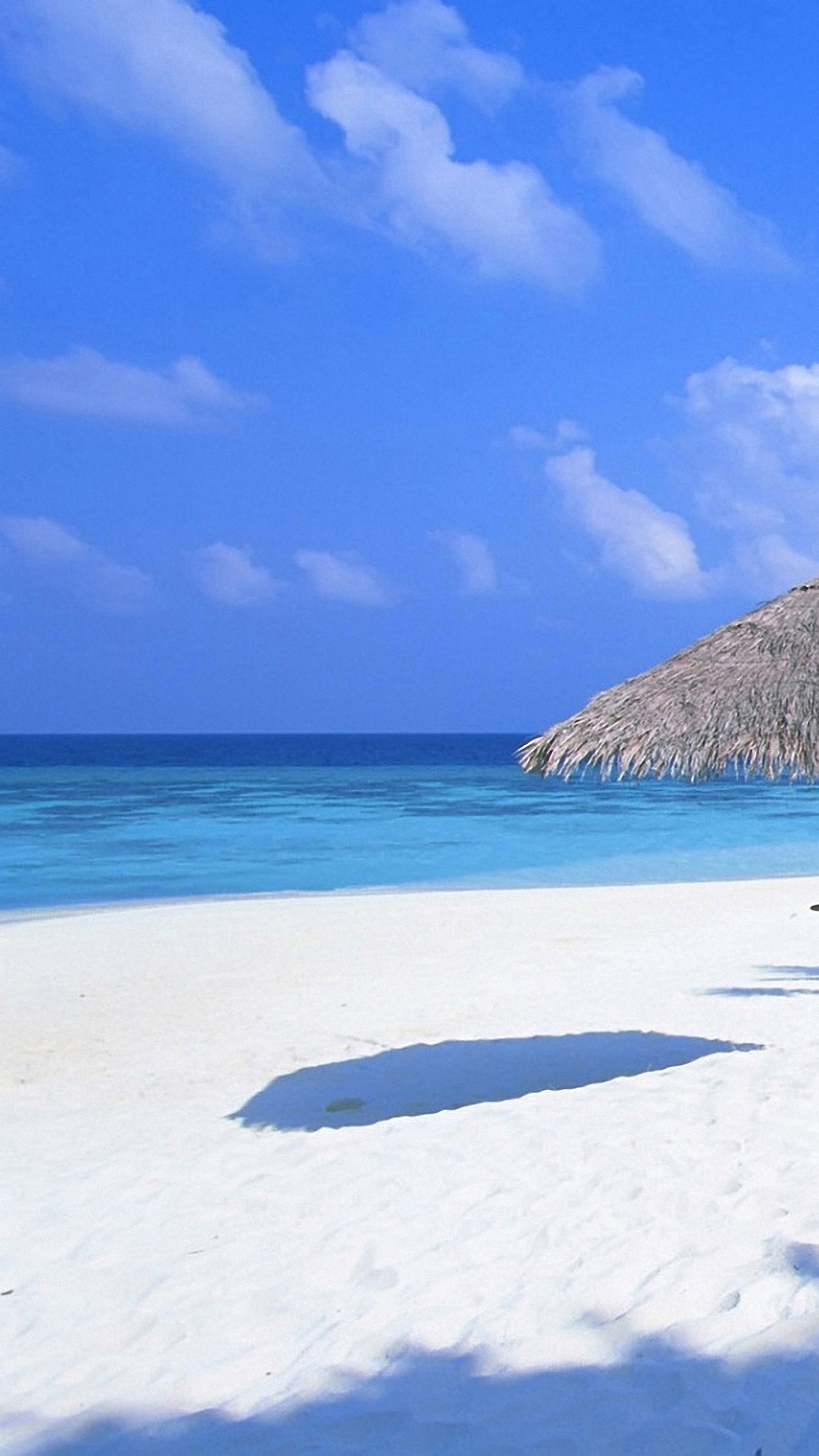 White Beach And Sea Iphone 6s Wallpapers Hd - Tropical Beach - HD Wallpaper 