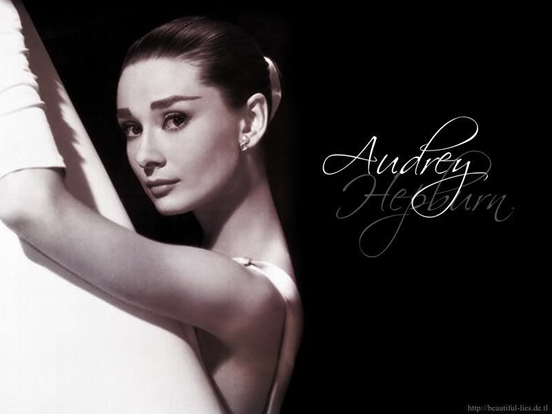 Audrey Hepburn Wallpaper - Audrey Hepburn - HD Wallpaper 