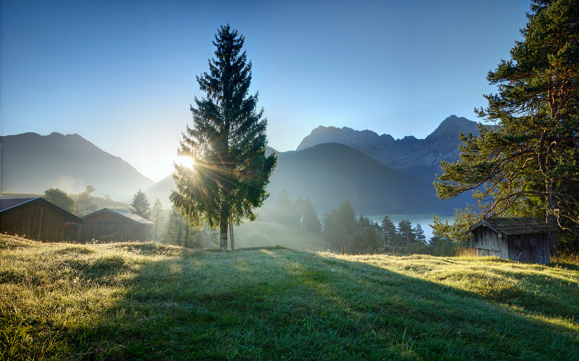 Stunning Village Wallpaper - HD Wallpaper 