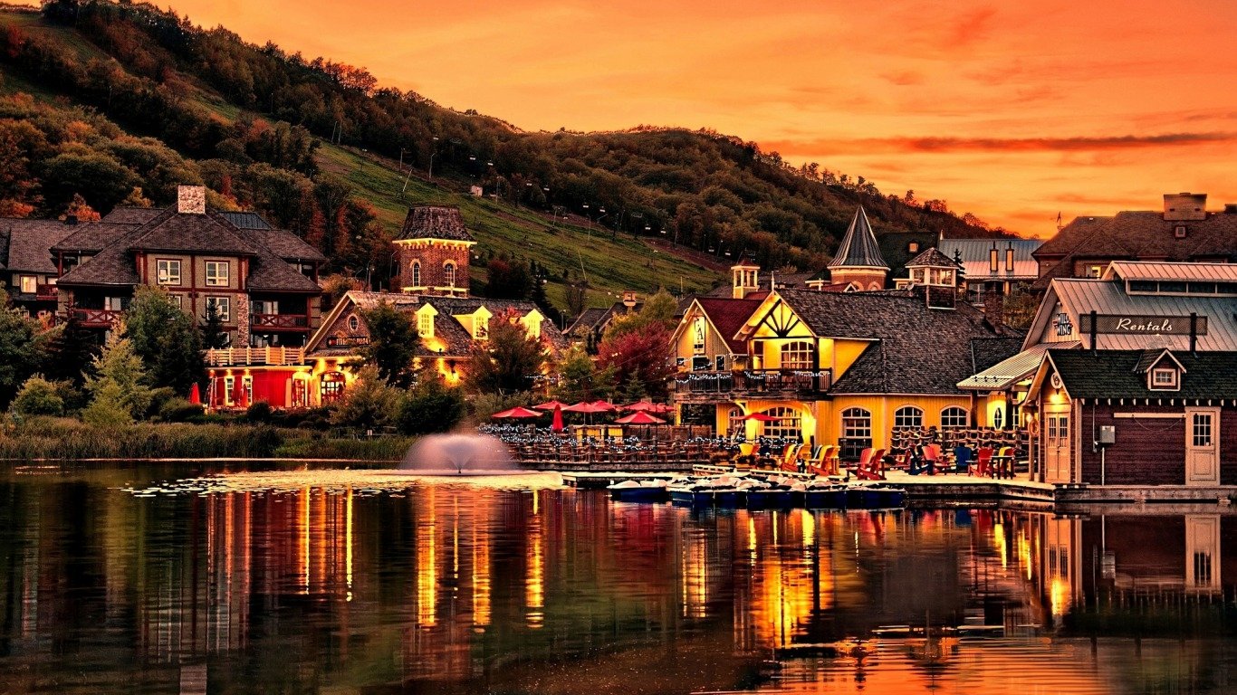 Desktop Background Village - HD Wallpaper 