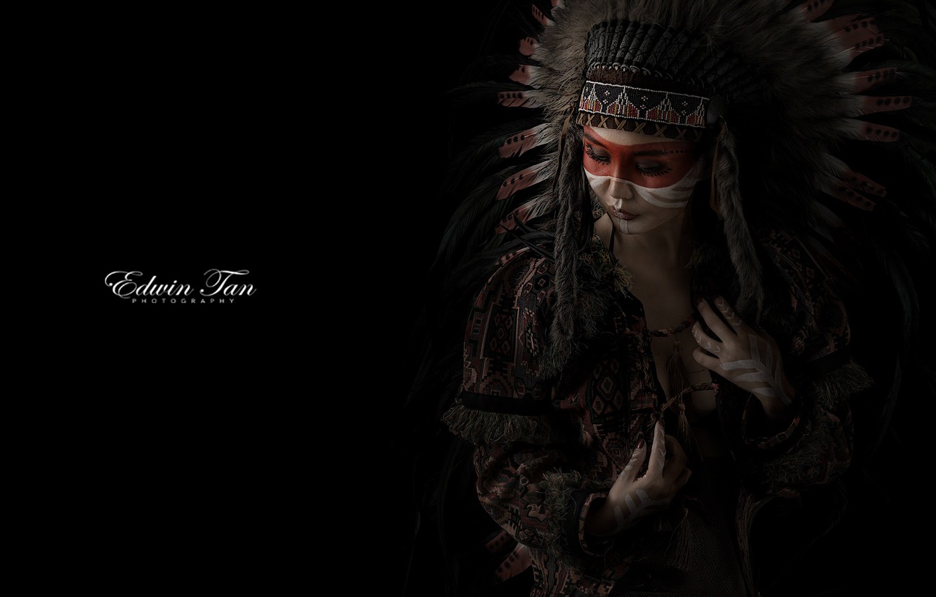 Photo Wallpaper Woman, Feathers, Native American, With - Darkness - HD Wallpaper 