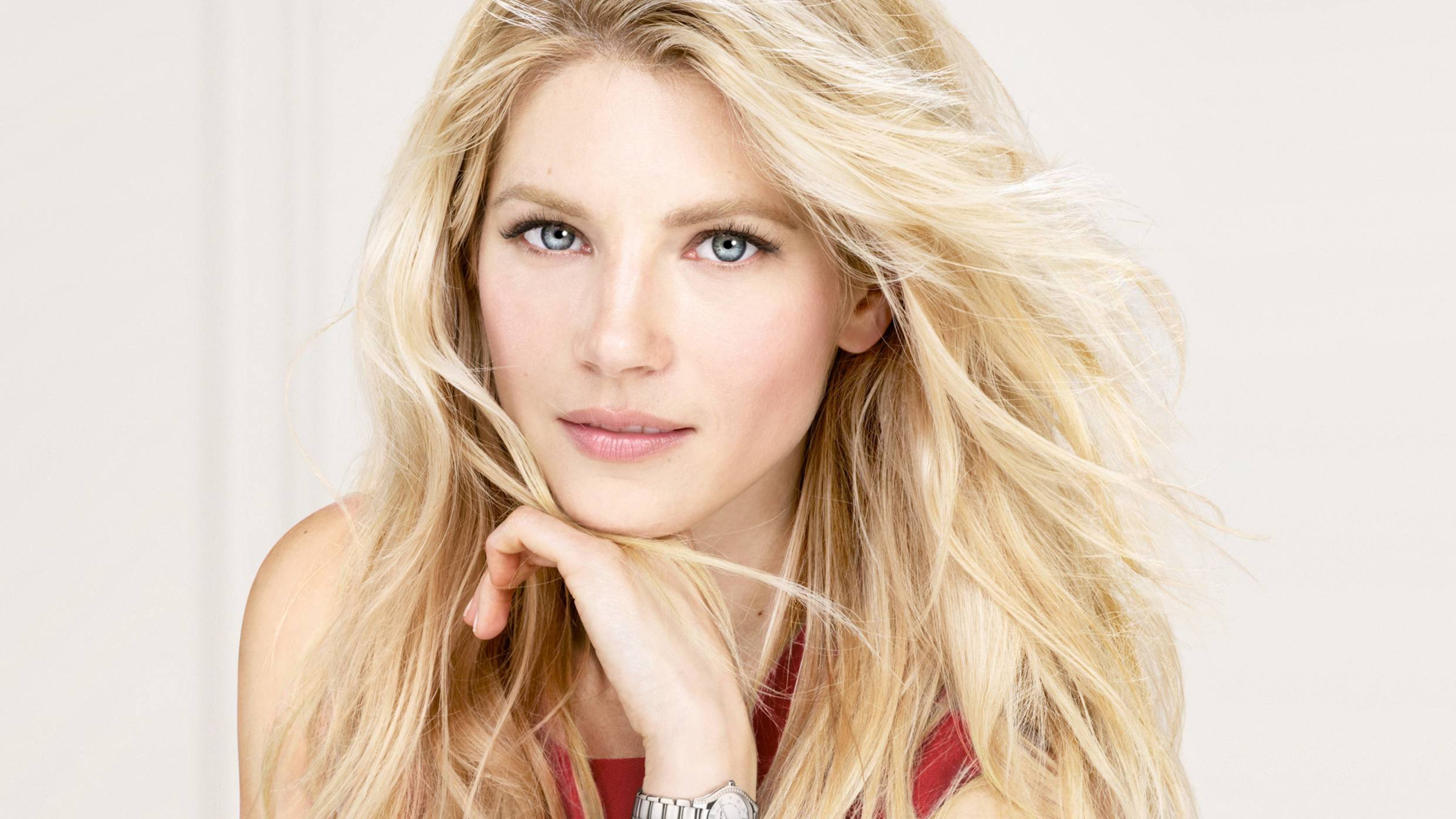 Katheryn Winnick Wallpaper Hd - HD Wallpaper 