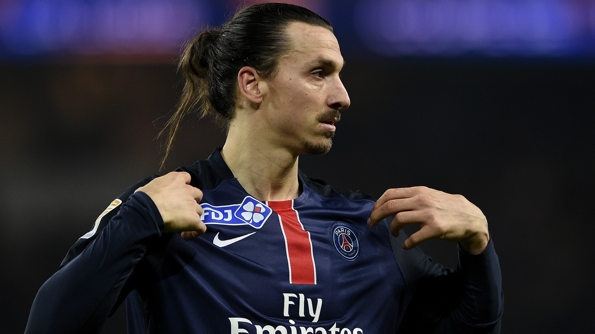 Zlatan Ibrahimovic Psg - HD Wallpaper 
