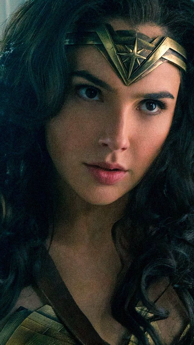 Gal Gadot Wonder Woman Crown - HD Wallpaper 