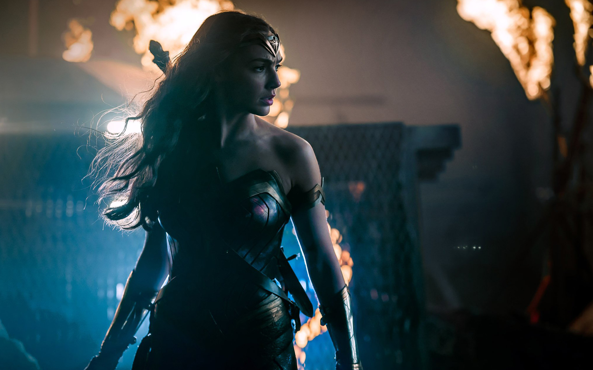 Gal Gadot Wonder Woman Justice League Wallpaper - HD Wallpaper 