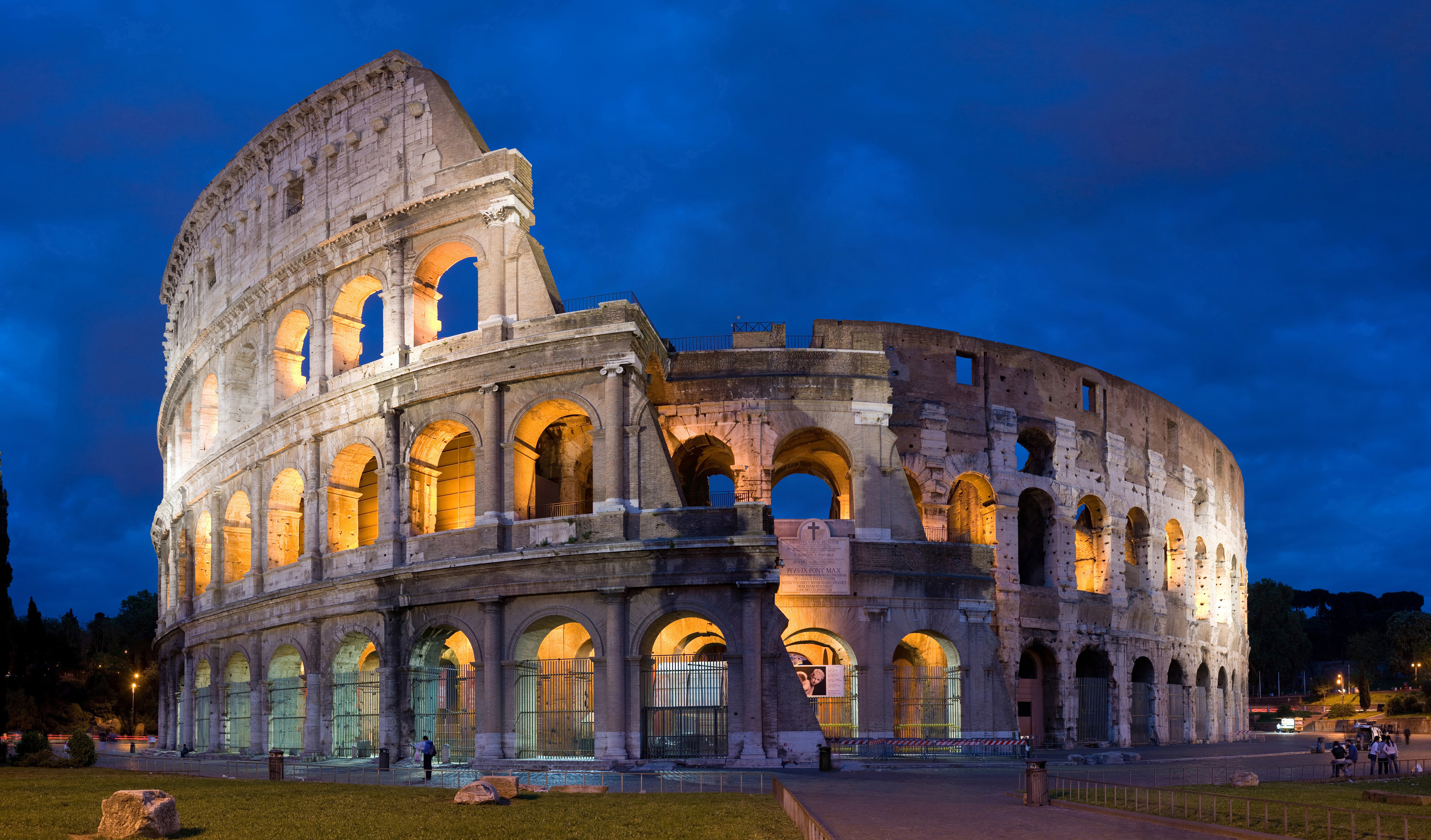 Roman Colosseum - HD Wallpaper 