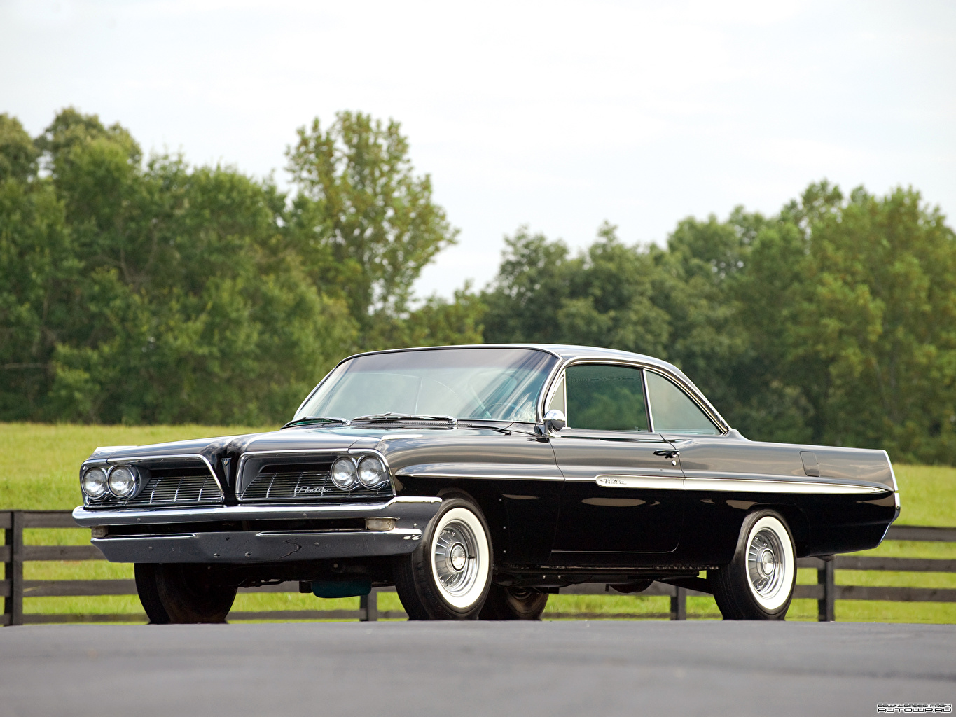 1961 Pontiac Ventura Super Duty 421 Sport Coupe - HD Wallpaper 