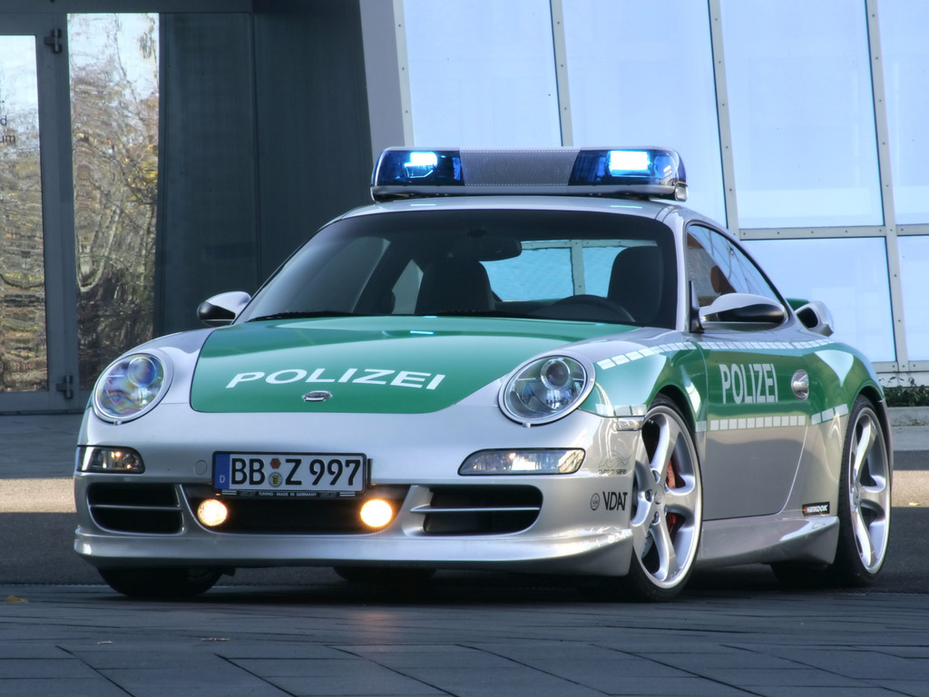 Police Racing Car Movie - HD Wallpaper 