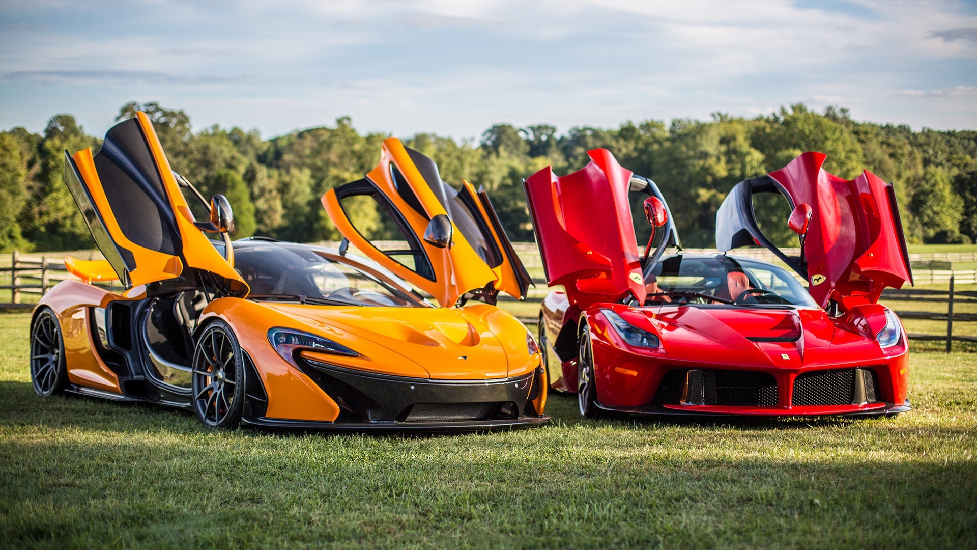 Ferrari Laferrari Backgrounds Free Download - Mclaren P1 And Laferrari - HD Wallpaper 