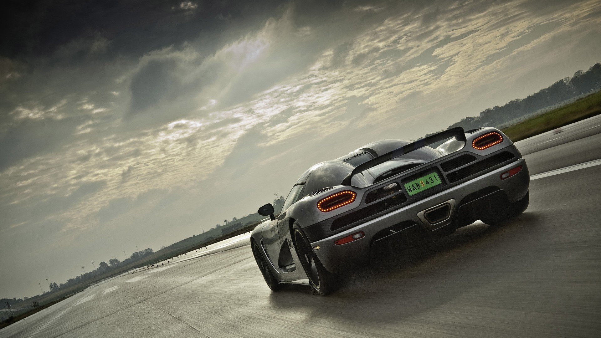 Car Wallpaper Koenigsegg - HD Wallpaper 