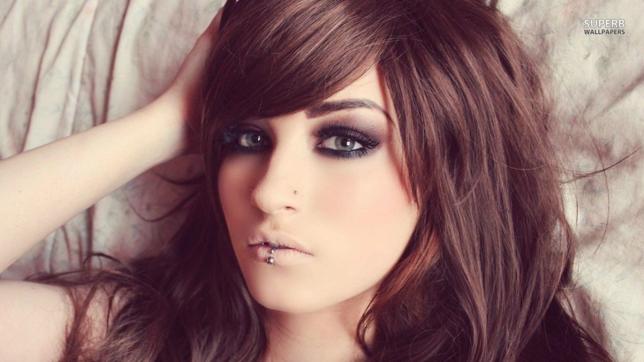 Latest Emo Girl Hd Wallpaper - Girl Piercing - HD Wallpaper 