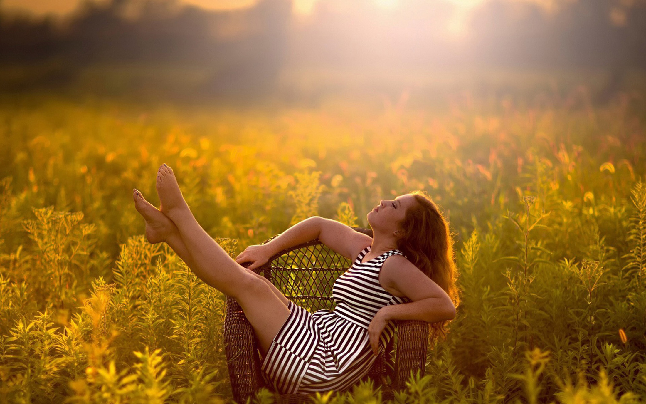 Hot Girl Early Morning Enjoy In Farm New Free Wallpapers - Поле Девушка - 2200x1375 Wallpaper Hot Girl Early Morning Enjoy In Farm New Free Wallpapers - Поле Девушка - 2200x1375 Wallpaper