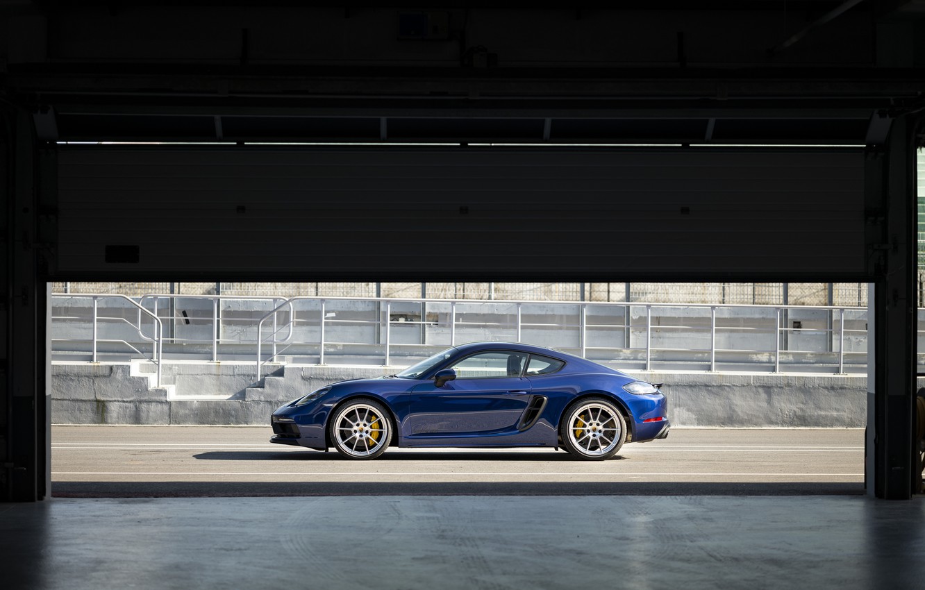 Supercar - HD Wallpaper 