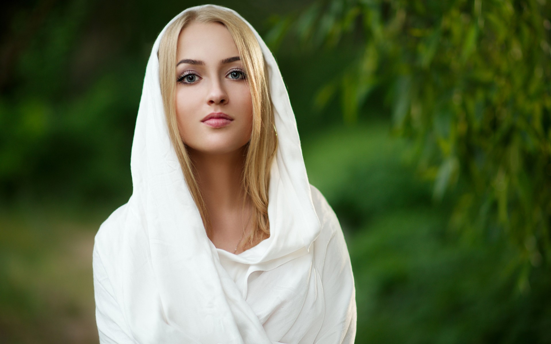 Beautiful Girls Wallpapers Free Download 54 - Blonde Woman In Hijab - HD Wallpaper 
