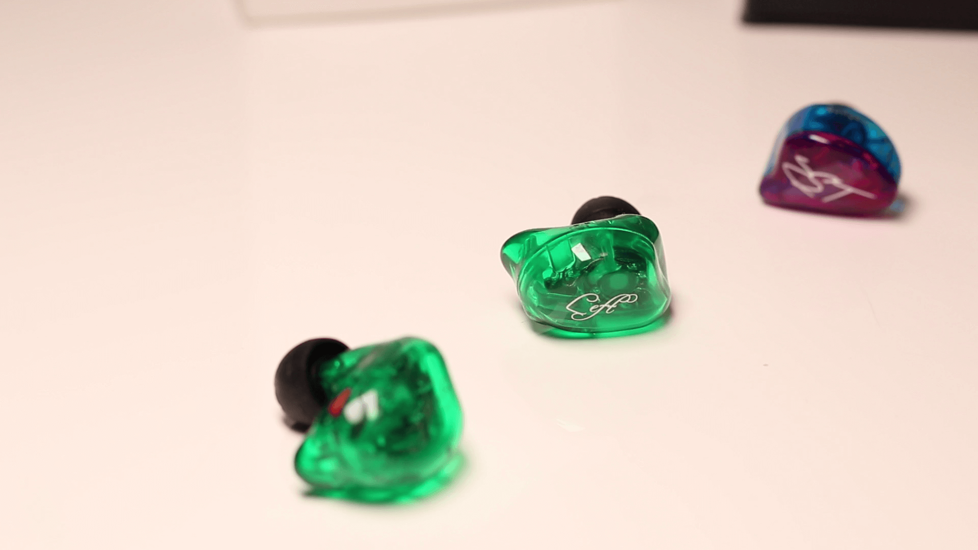 Kz Zsr - Emerald - HD Wallpaper 