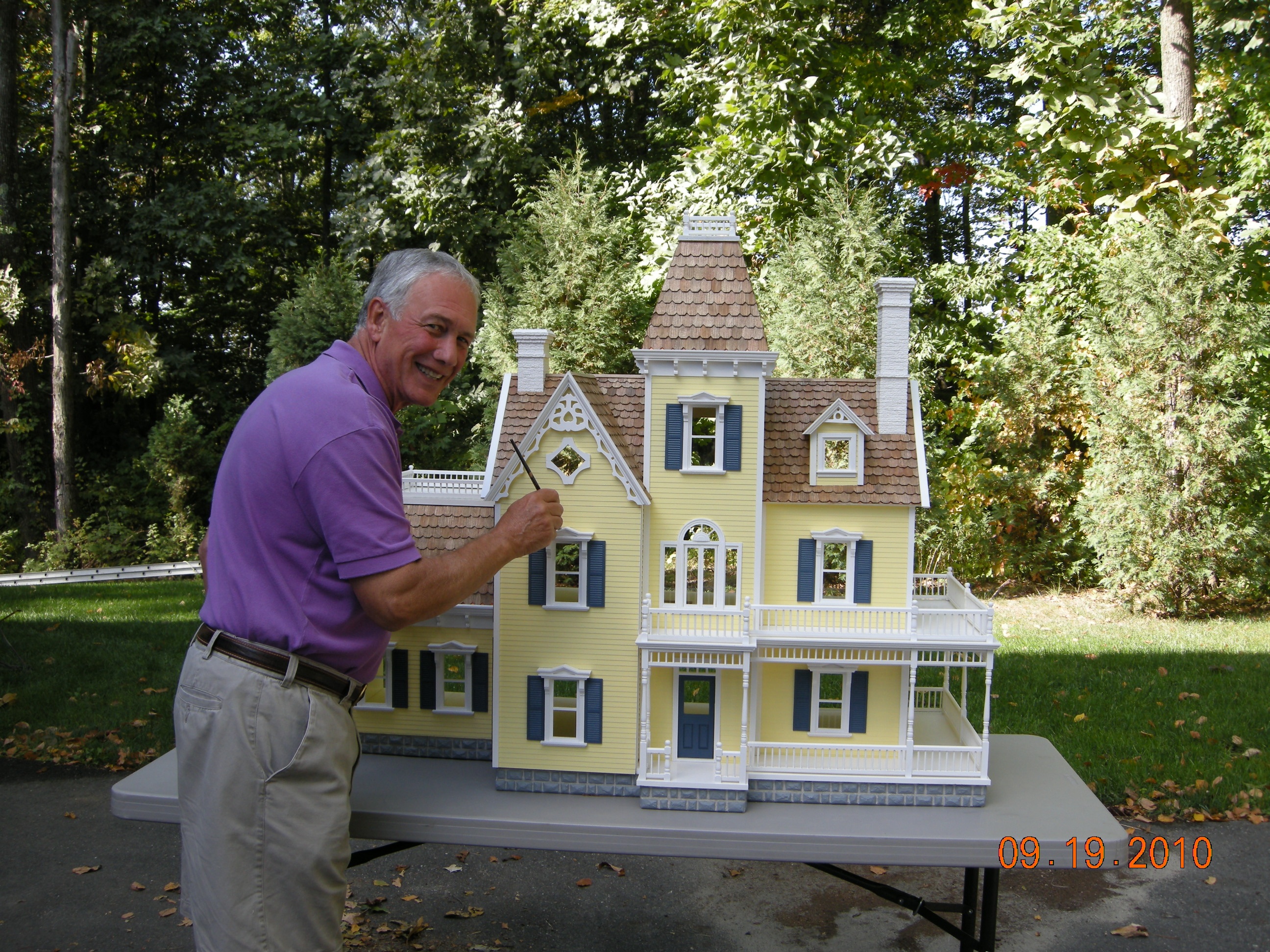 Dollhouse Builder - HD Wallpaper 