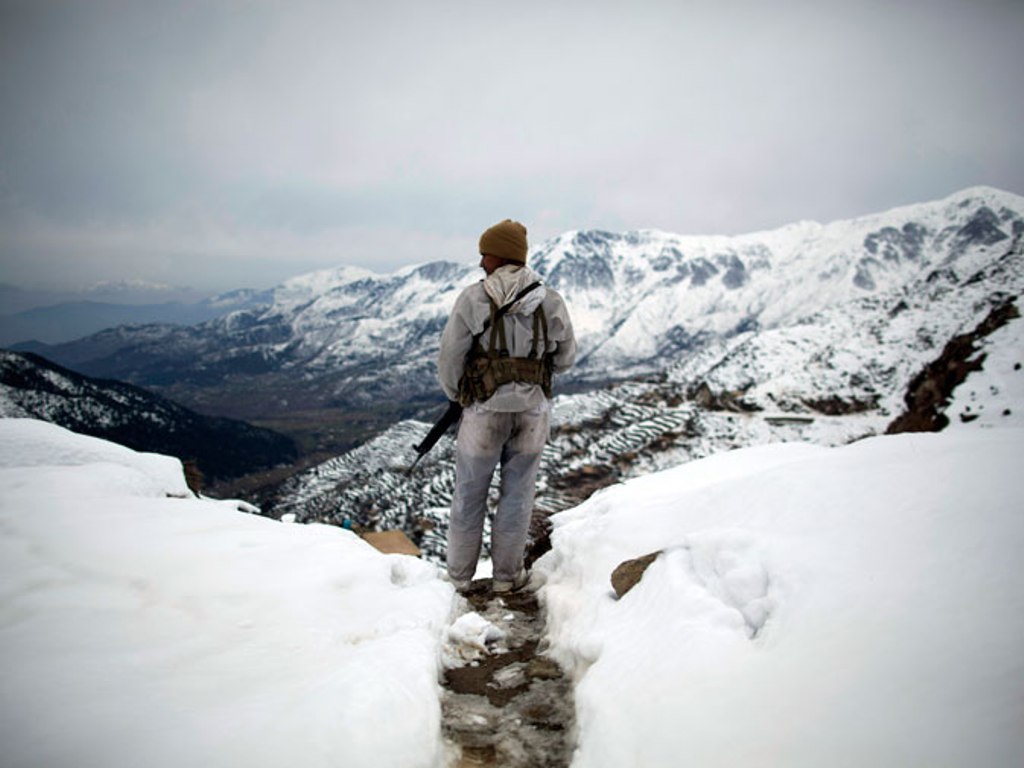 Http - //3 - Bp - Blogspot - Com/ Pqxuk Lli/s1600/pakistan - Indian Soldiers In Himalayas - HD Wallpaper 