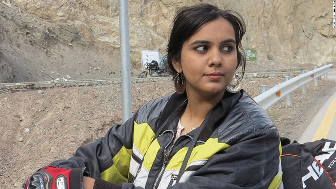 Zeenat Irfan - HD Wallpaper 