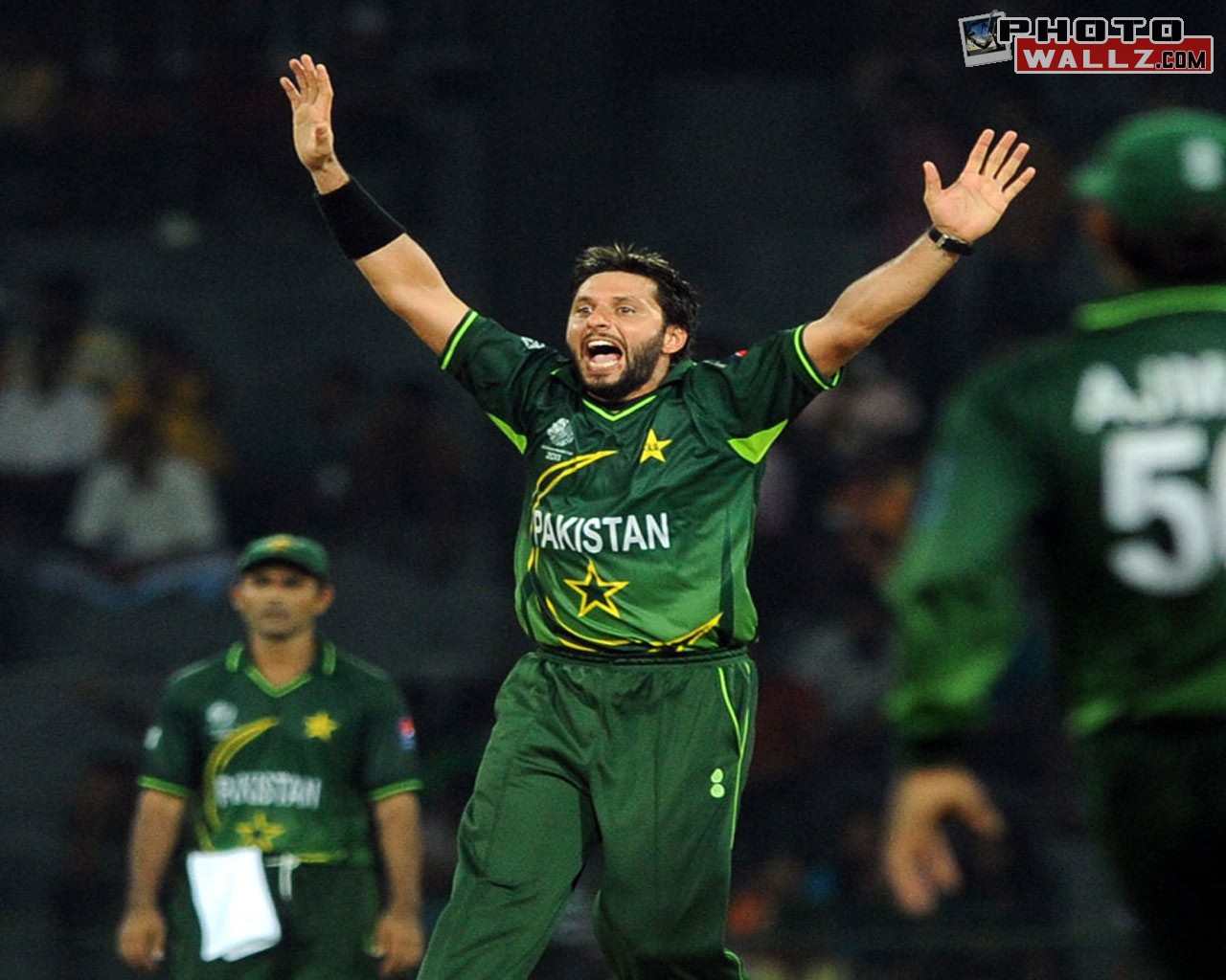 Shahid Afridi Wallpapers - Shahid Afridi Wallpapers 2011 - HD Wallpaper 