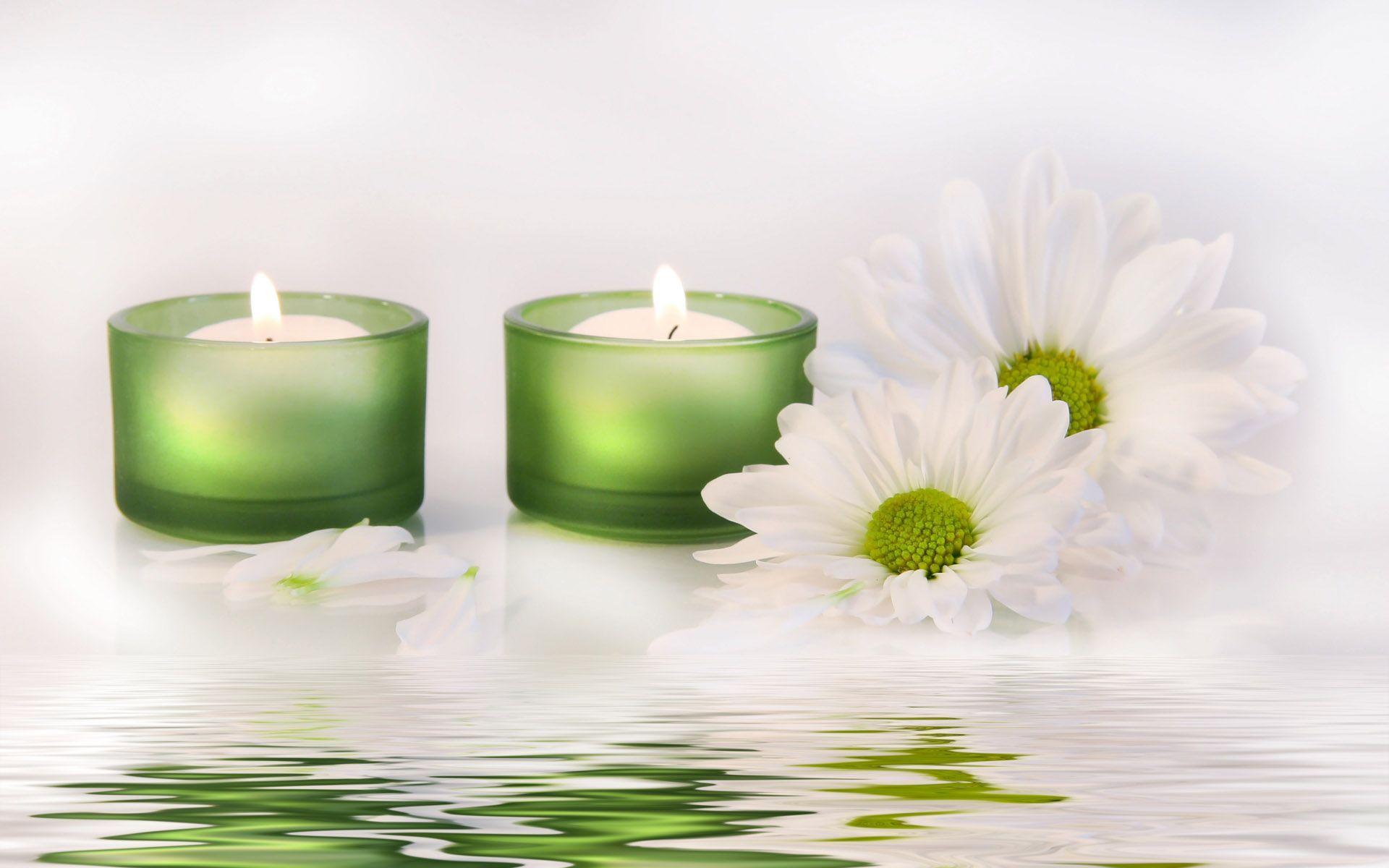Beautiful Candle With White Flowers - HD Wallpaper 
