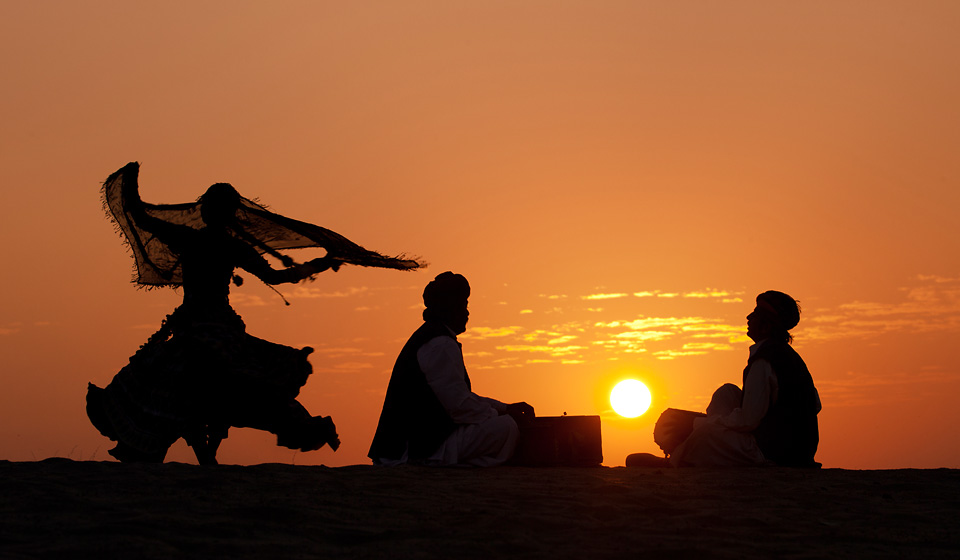 Rajasthan Photography Tour - Rajasthani Folk Dance Silhouette - HD Wallpaper 