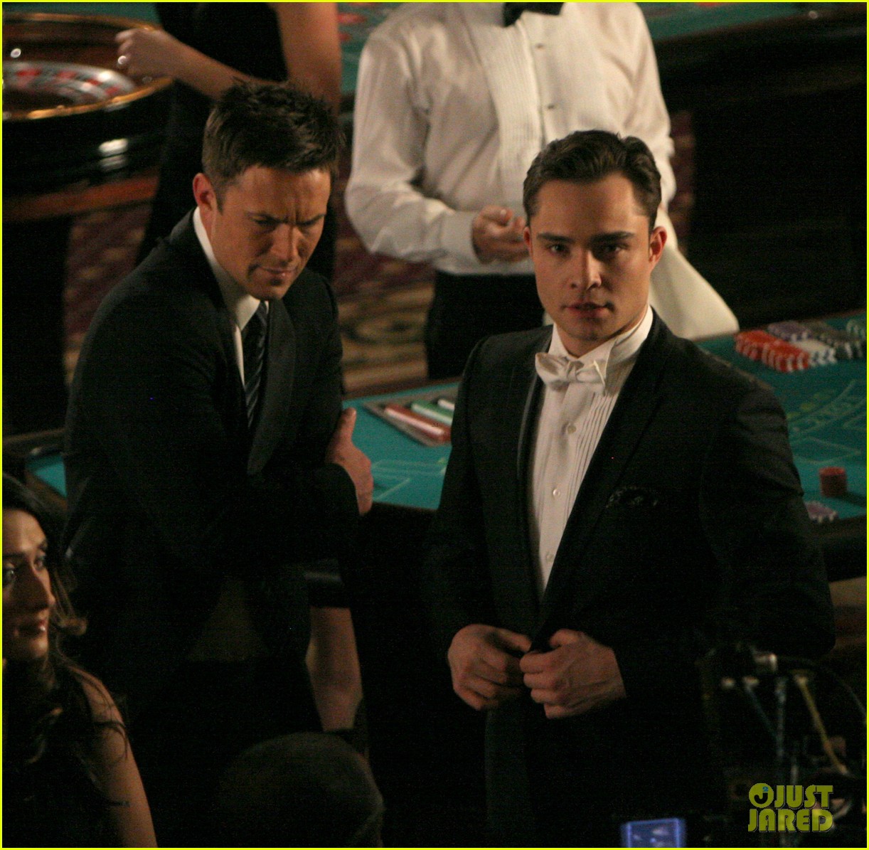 Leighton Meester And Ed Westwick Film A Scene At A - Roosevelt Hotel Gossip Girl - HD Wallpaper 