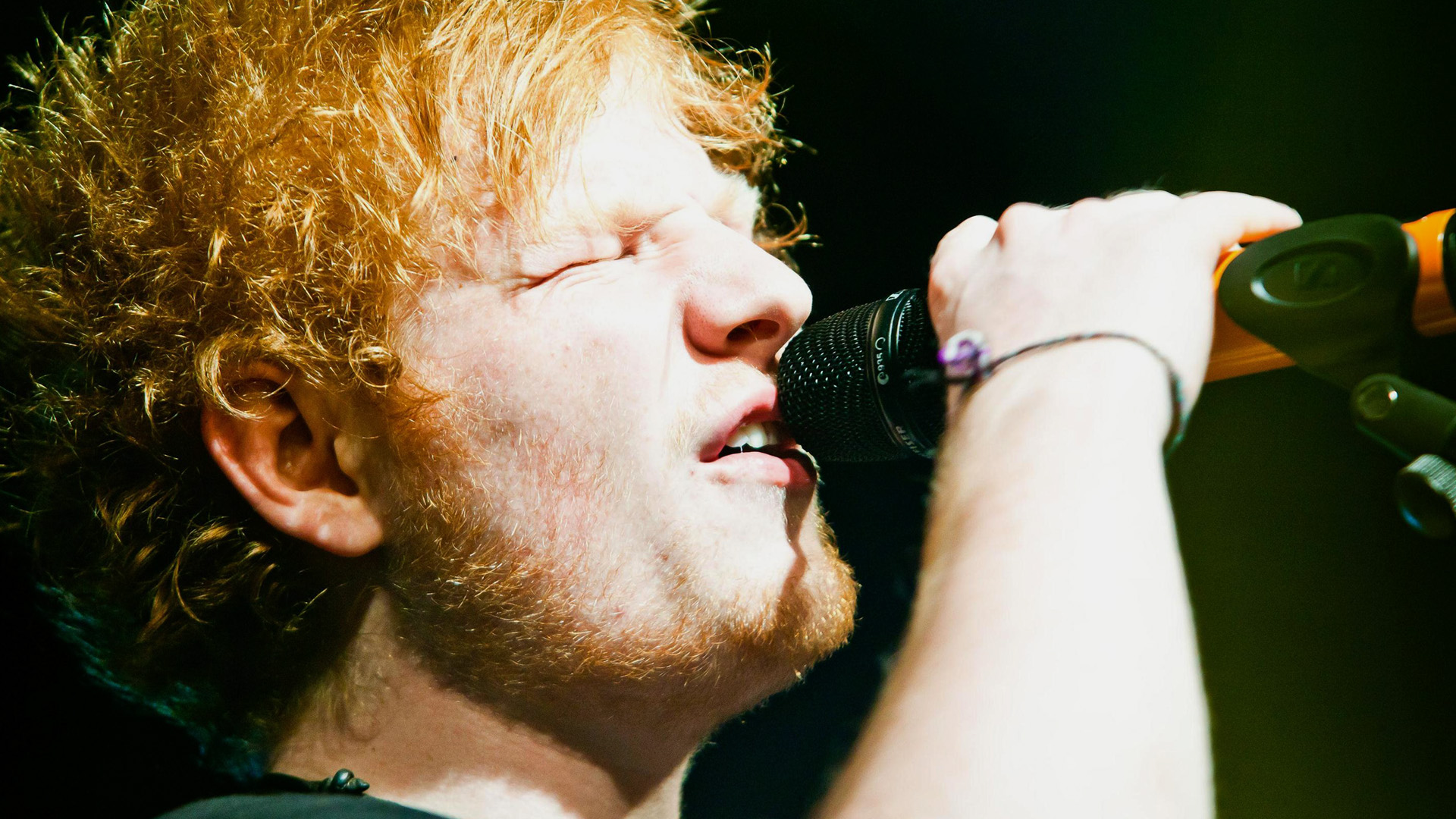 Ed Sheeran Ear - HD Wallpaper 