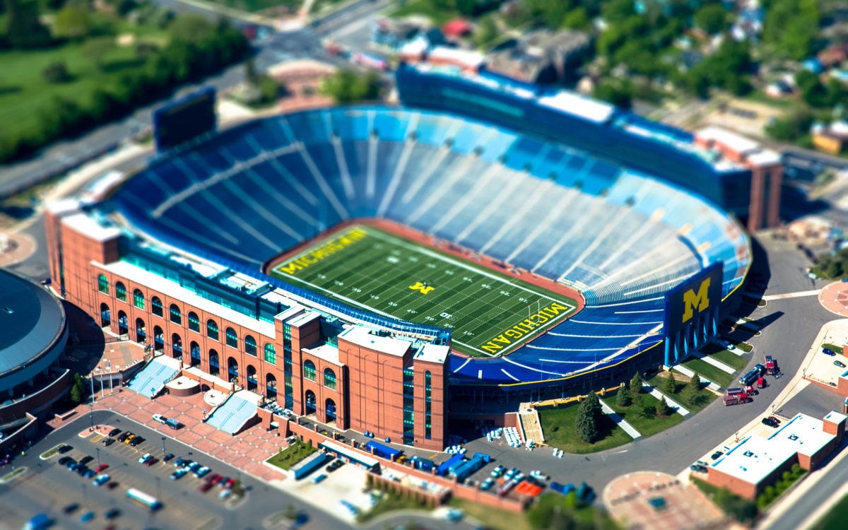 Michigan State University Stadium Tilt-shift Football - University Of Michigan Computer Backgrounds - HD Wallpaper 