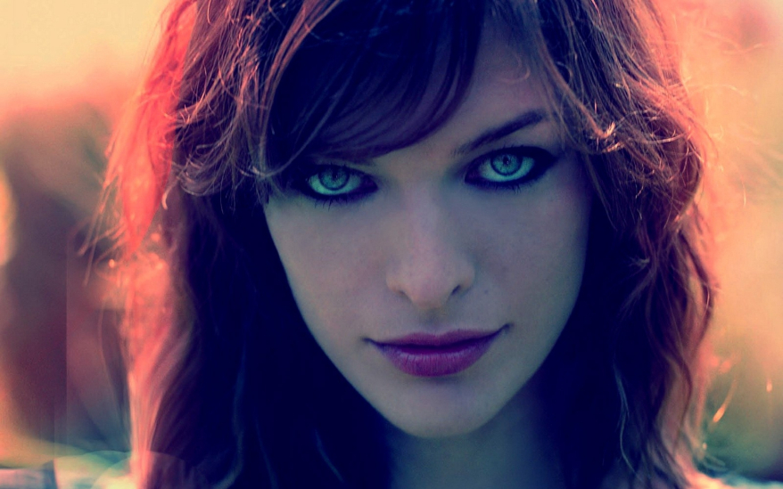 Milla Jovovich - HD Wallpaper 