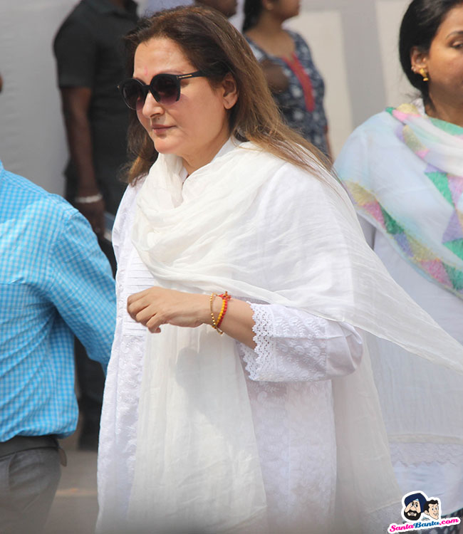 Jaya Prada - Jaya Prada At Sridevi Funeral - HD Wallpaper 
