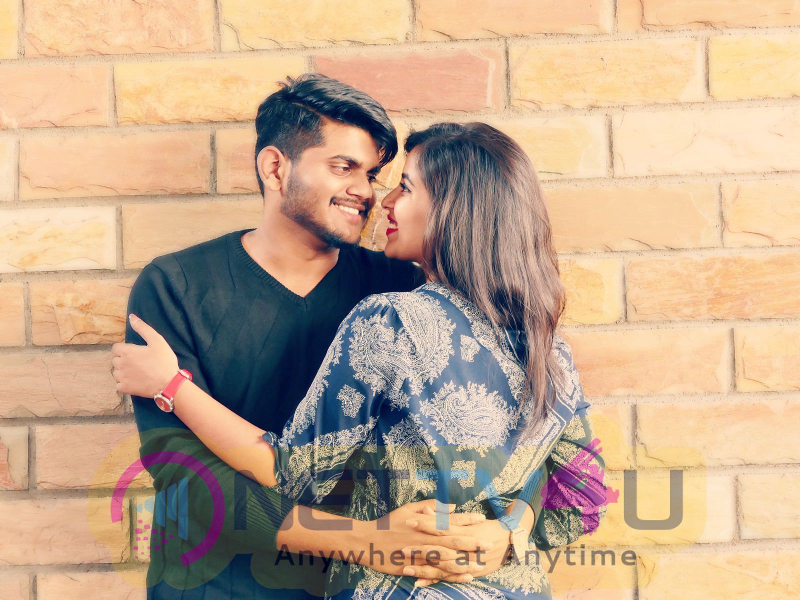 Hero Sandeep & Heroine Bhavya Sri & Komali Starring - Romance - 1600x1200  Wallpaper 