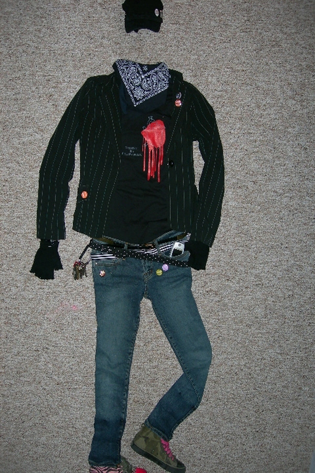 Emo Clothes - HD Wallpaper 