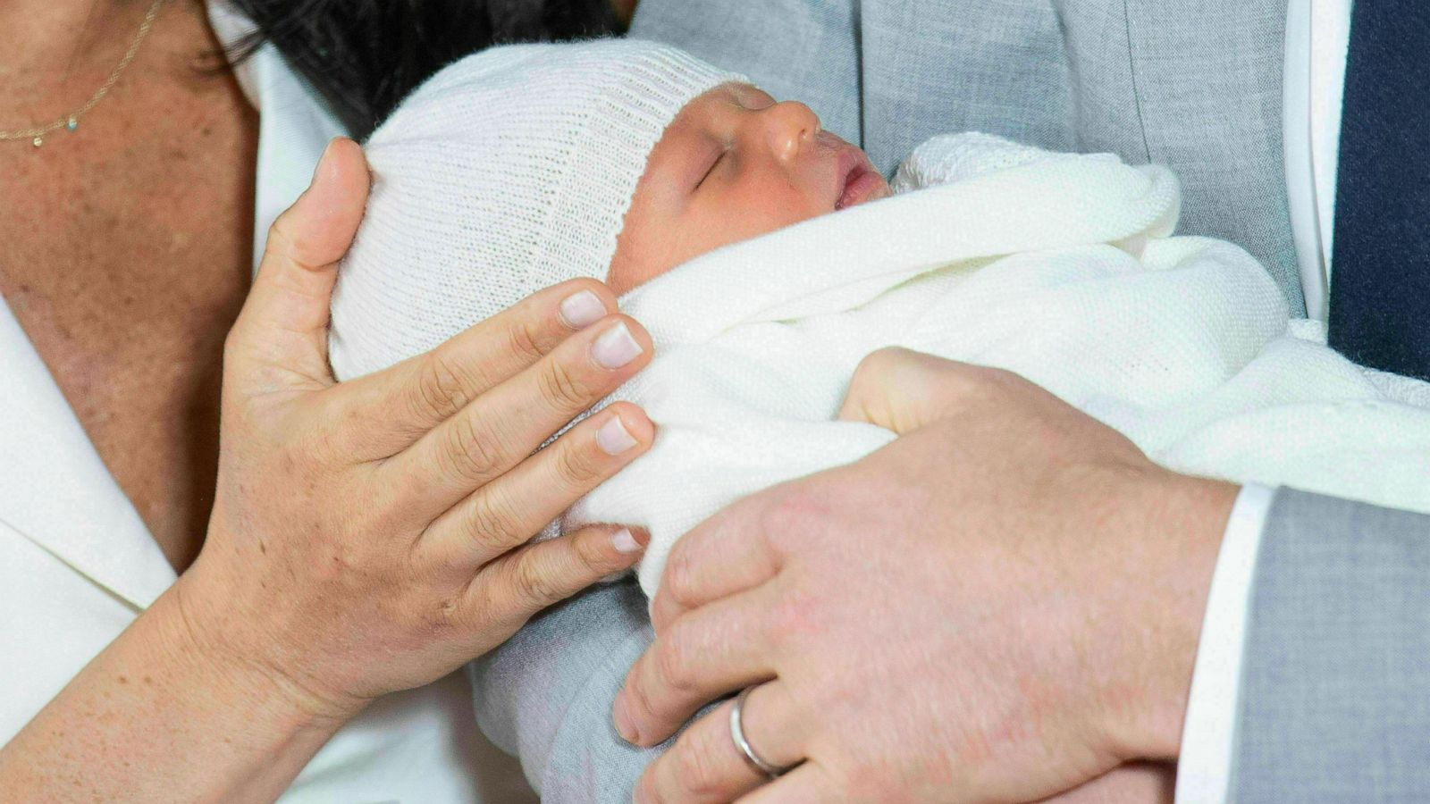 Royal Sussex Baby - HD Wallpaper 