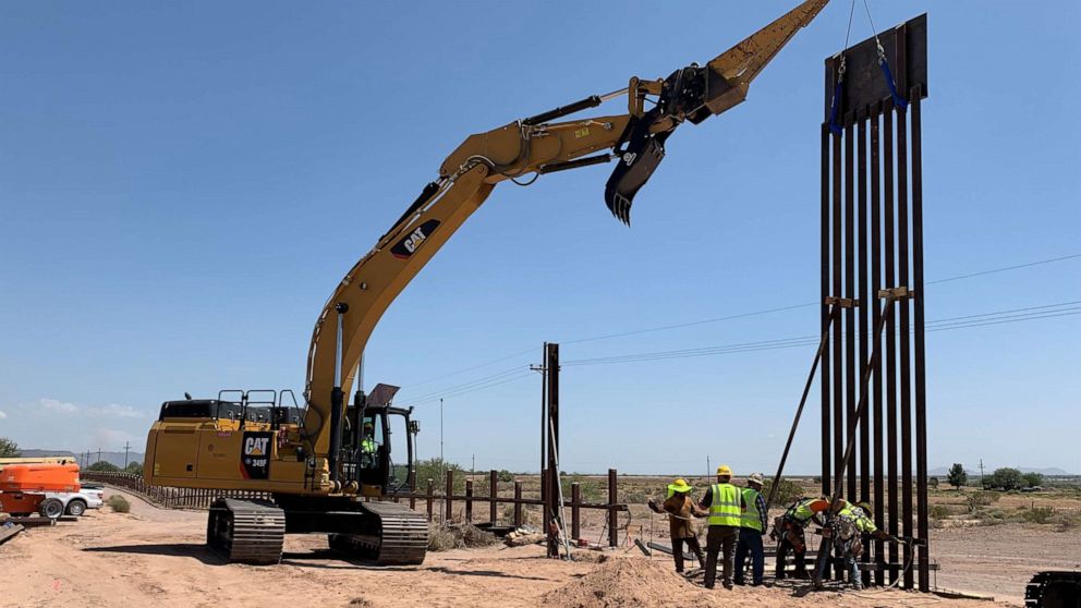 Trump Wall Old Wall - HD Wallpaper 