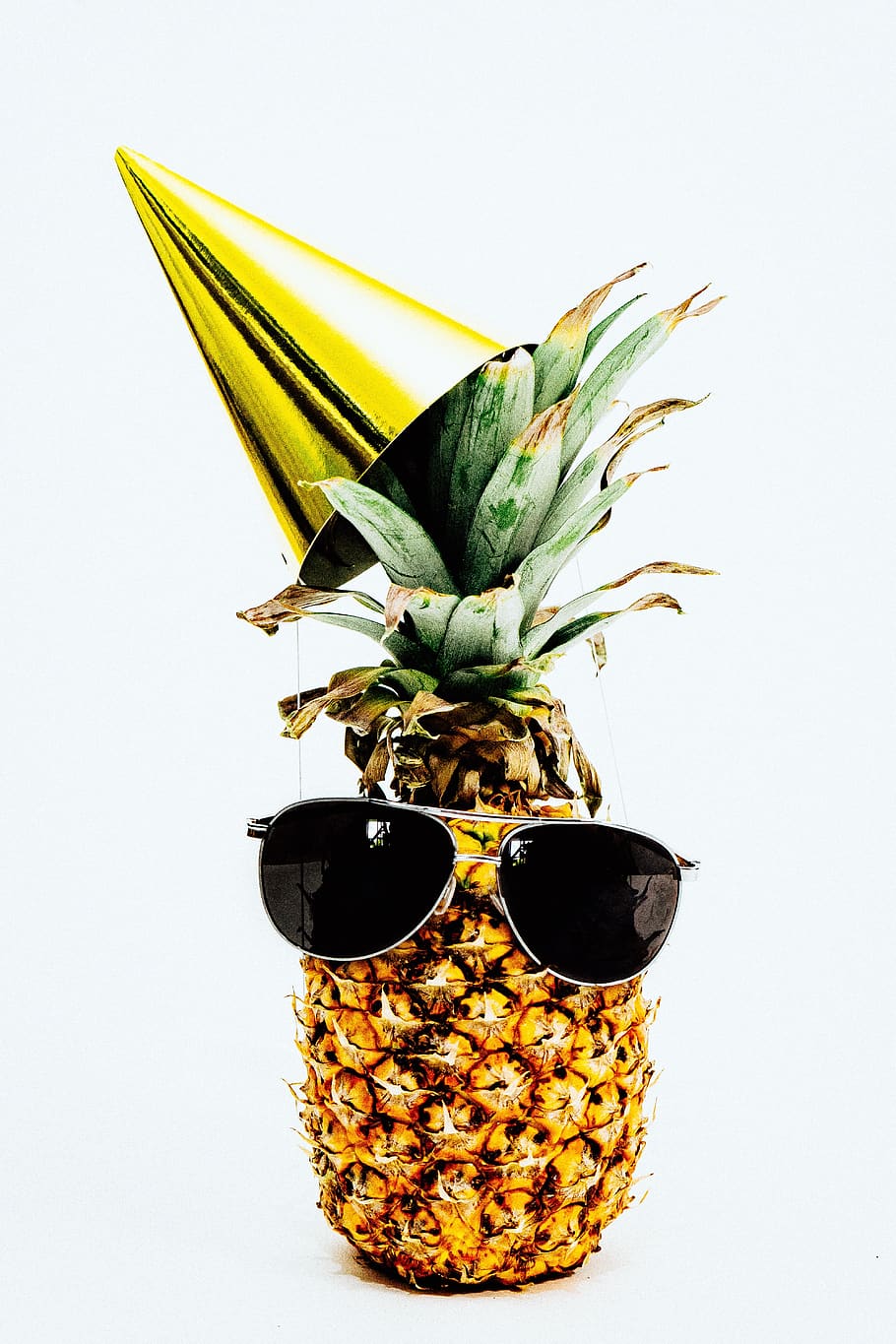 Pineapple, Pineapples, Party Hats, Balloons, Confetti, - HD Wallpaper 