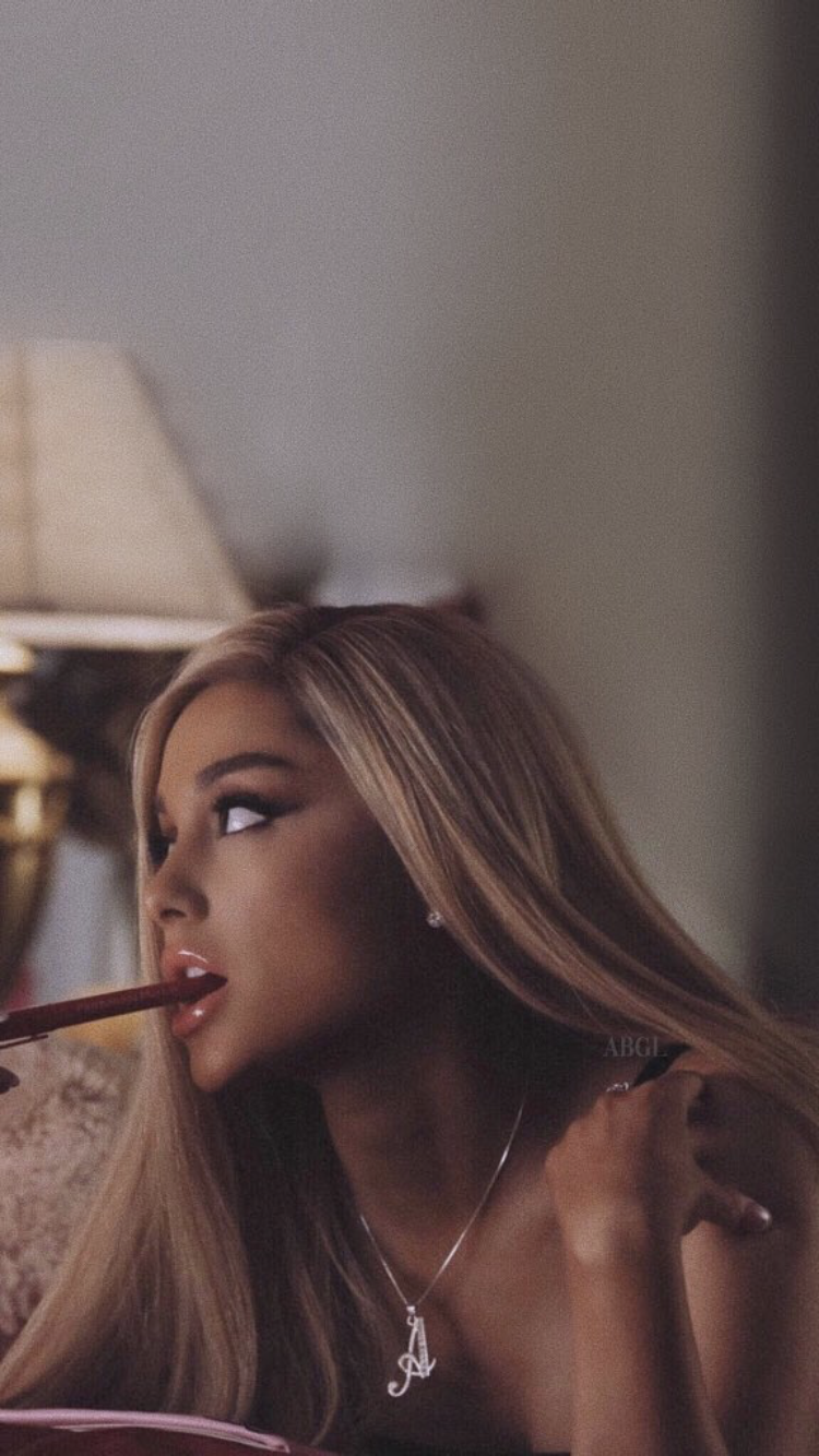 Ariana Grande Thank U Next Pfp - HD Wallpaper 