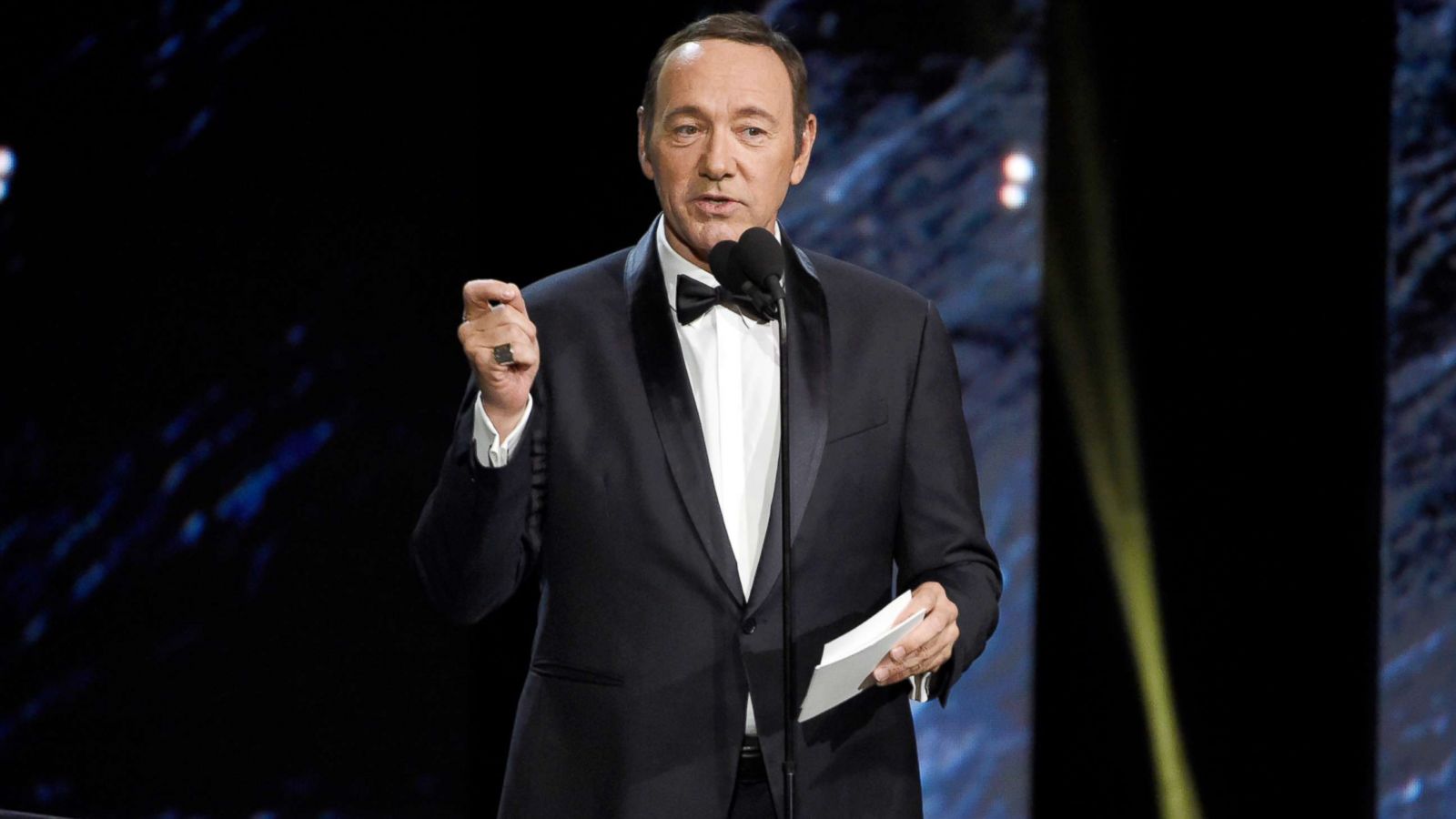 Kevin Spacey - HD Wallpaper 