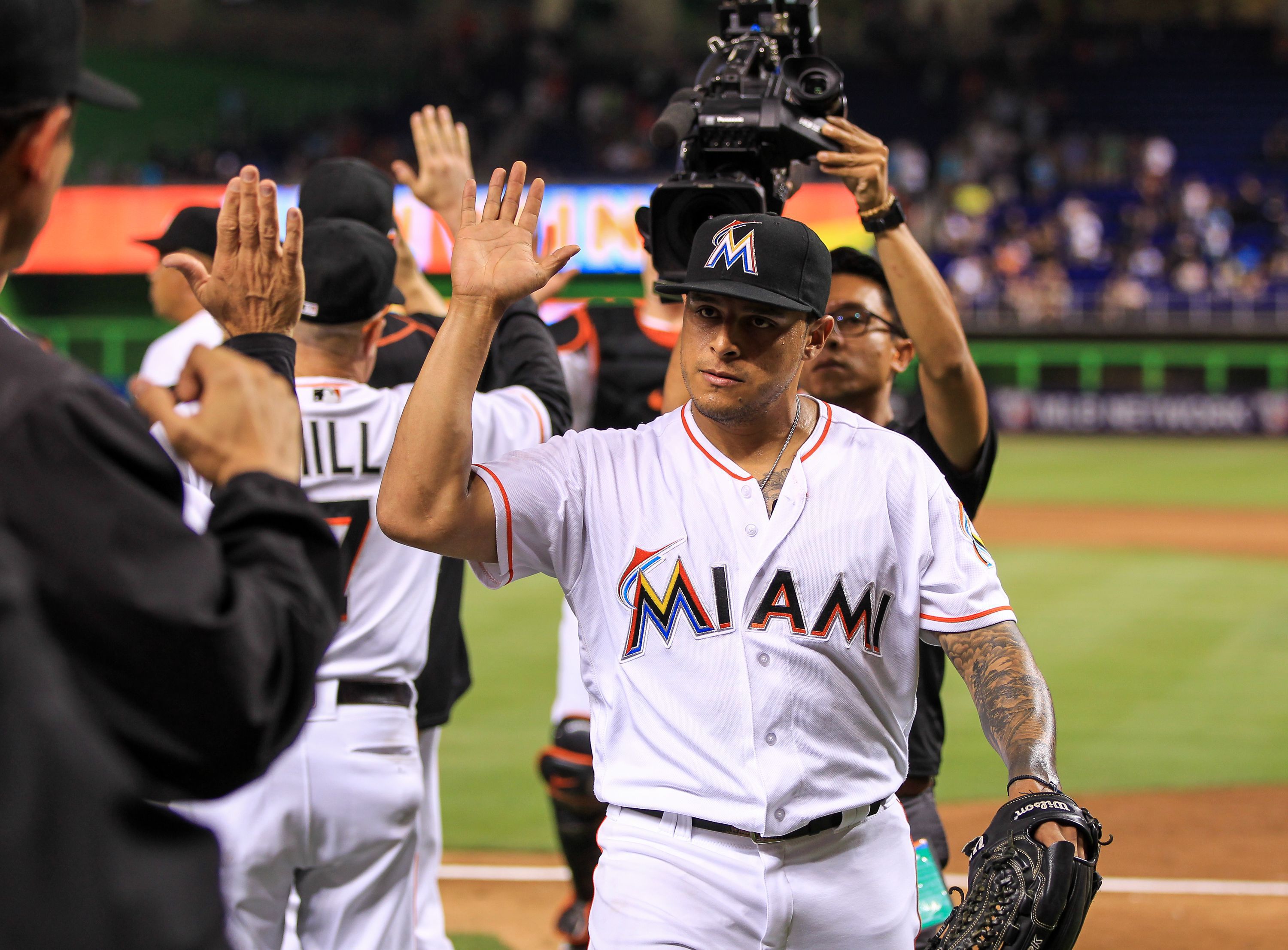 Miami Marlins Wallpapers - Miami Marlins Jersey 2012 - HD Wallpaper 