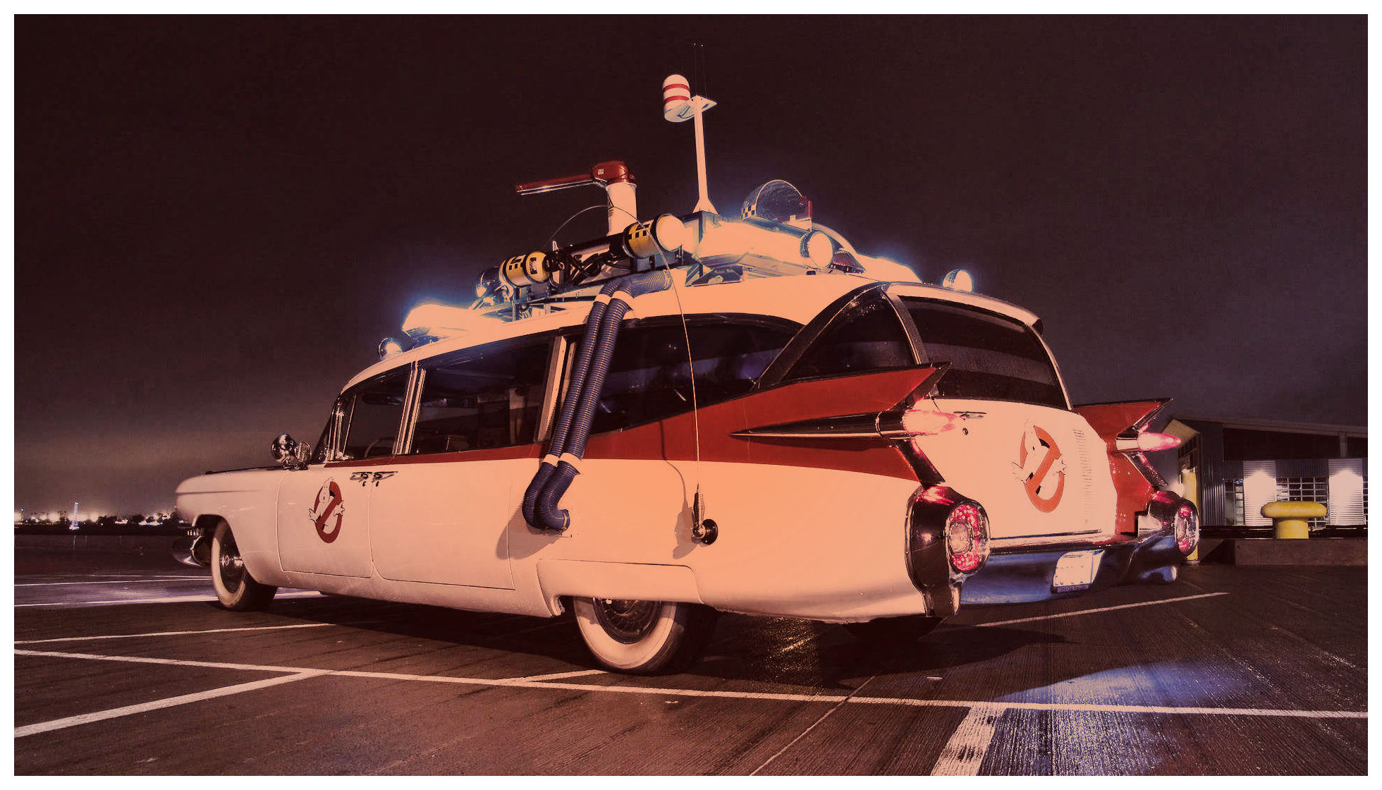 Ghostbusters Ecto 1 Car - 1959 Cadillac Miller Meteor Ghostbusters - HD Wallpaper 