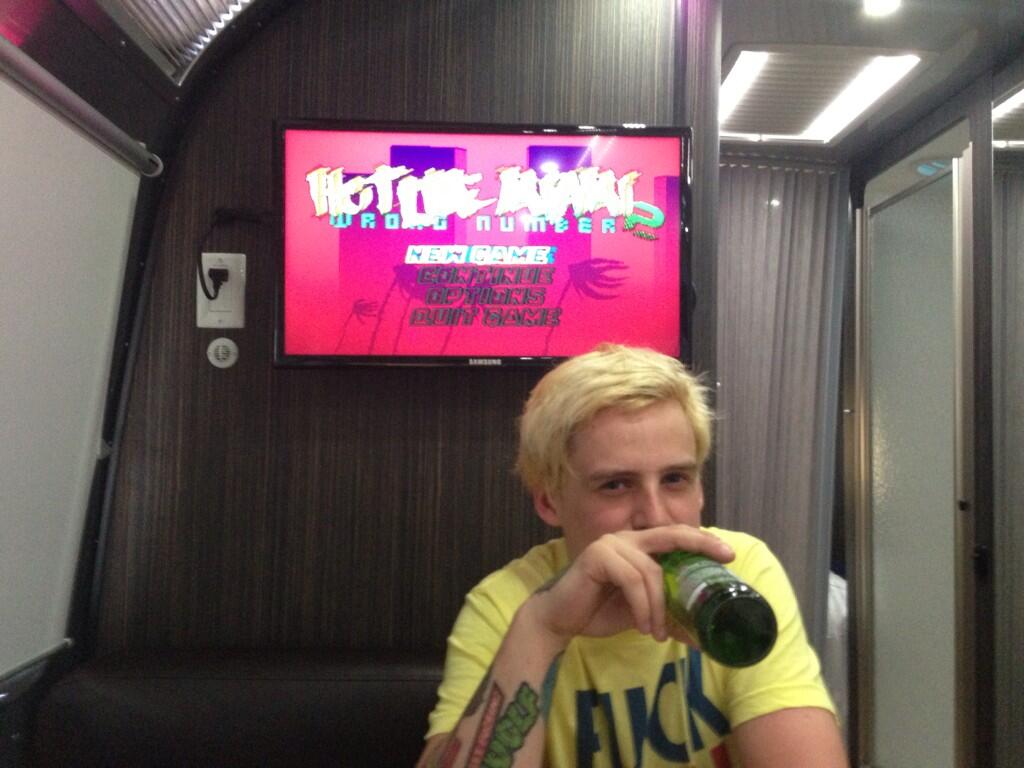 Hotline Miami Developer - HD Wallpaper 