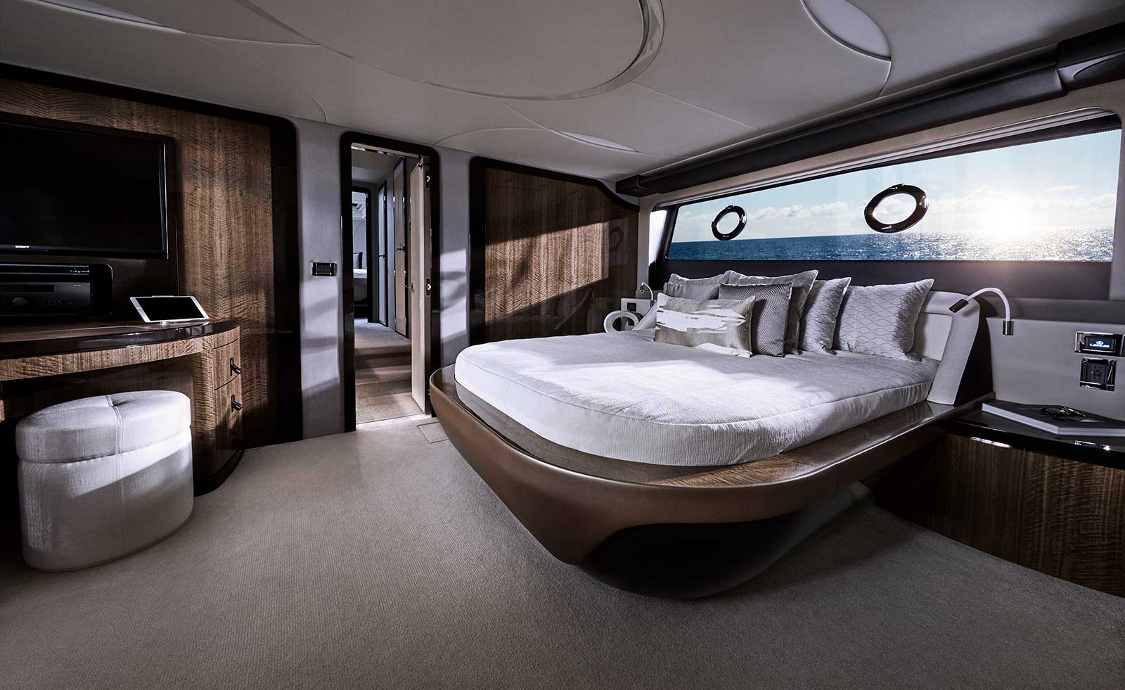 Ly 650 Luxury Yacht - HD Wallpaper 