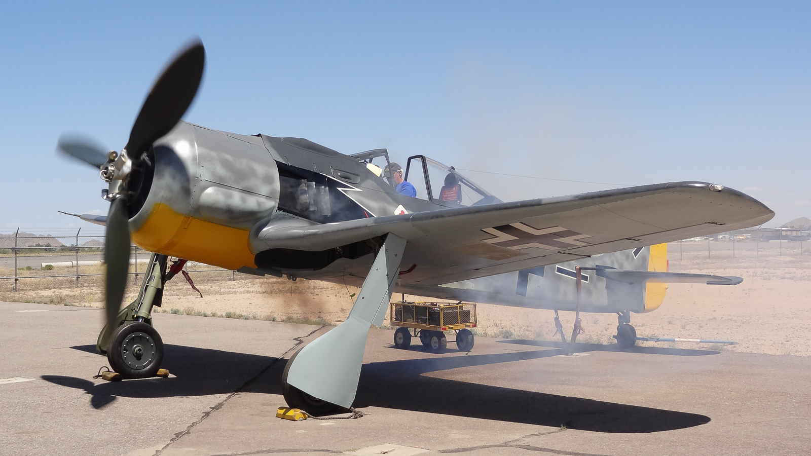 Engine Tests With The Cowling On - Flugwerk Fw 190d 9 N - HD Wallpaper 