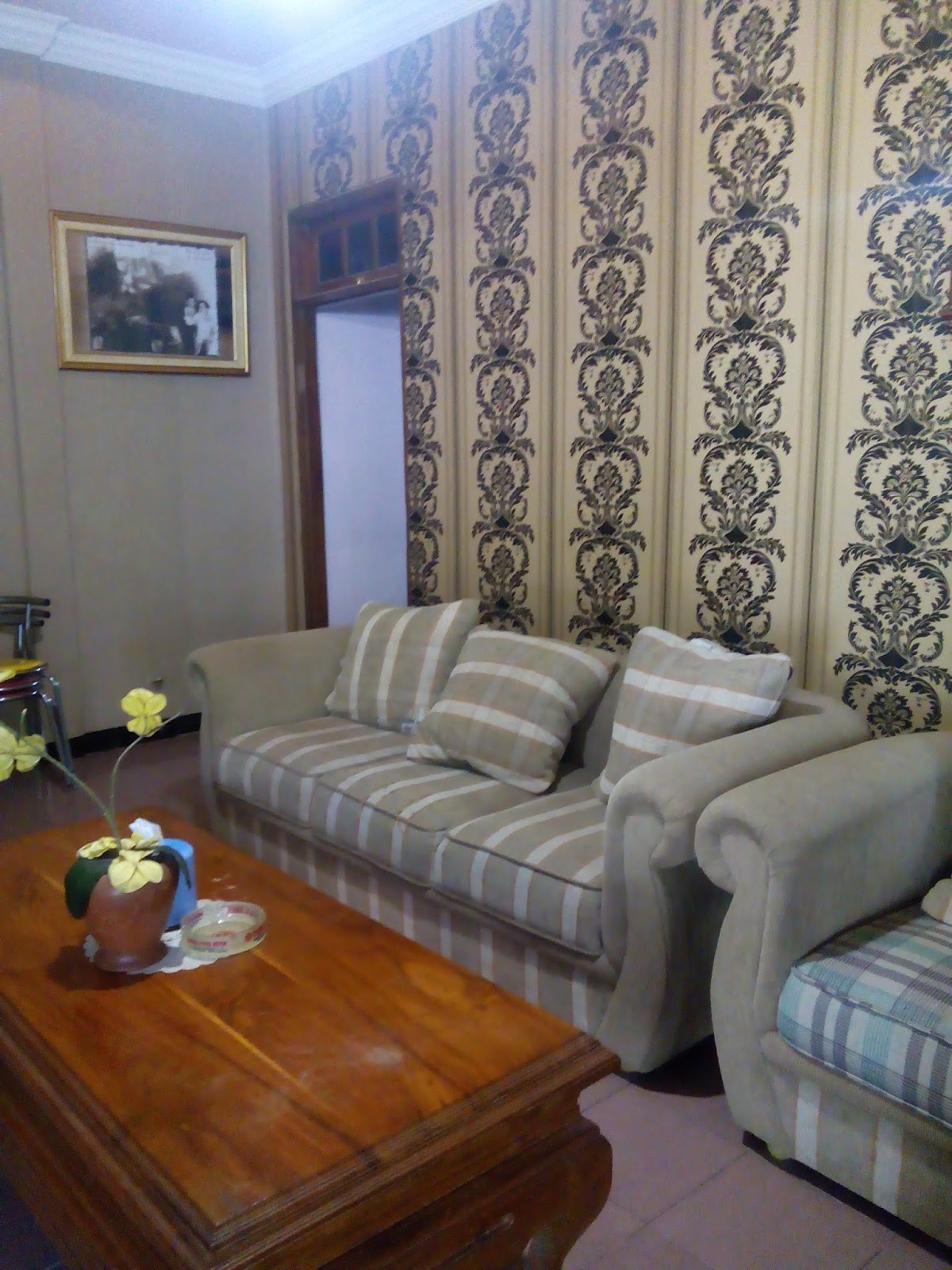 Dewape Interior, Grocery Store Wall Wallpaper Poor - HD Wallpaper 