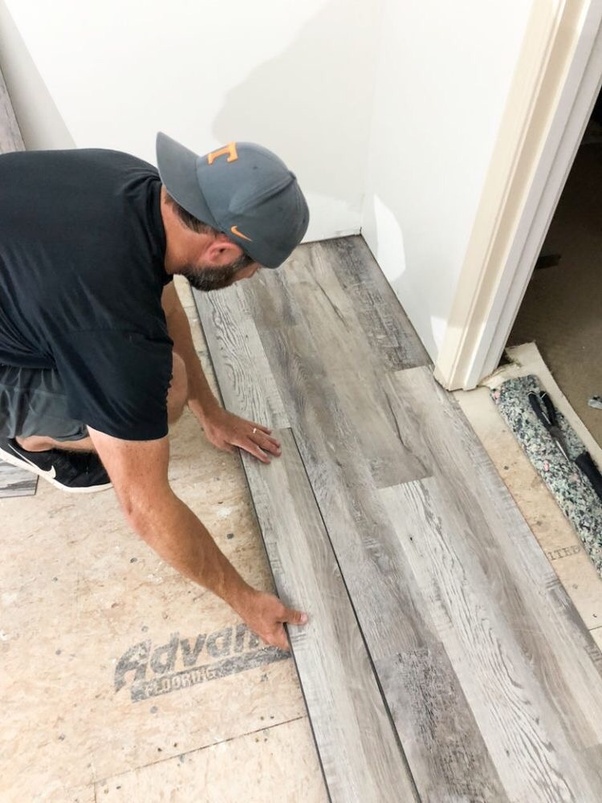 cara pasang vinyl floor sticker