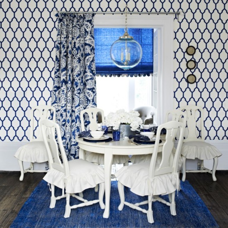 5 Ruang Makan Modern - Blue And White Wallpaper Dining Room - HD Wallpaper 