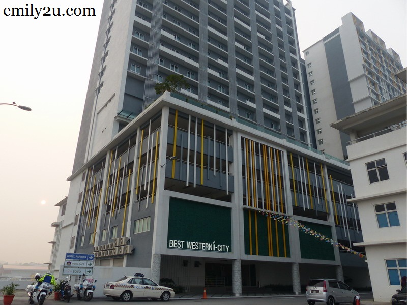 Tower Block - HD Wallpaper 