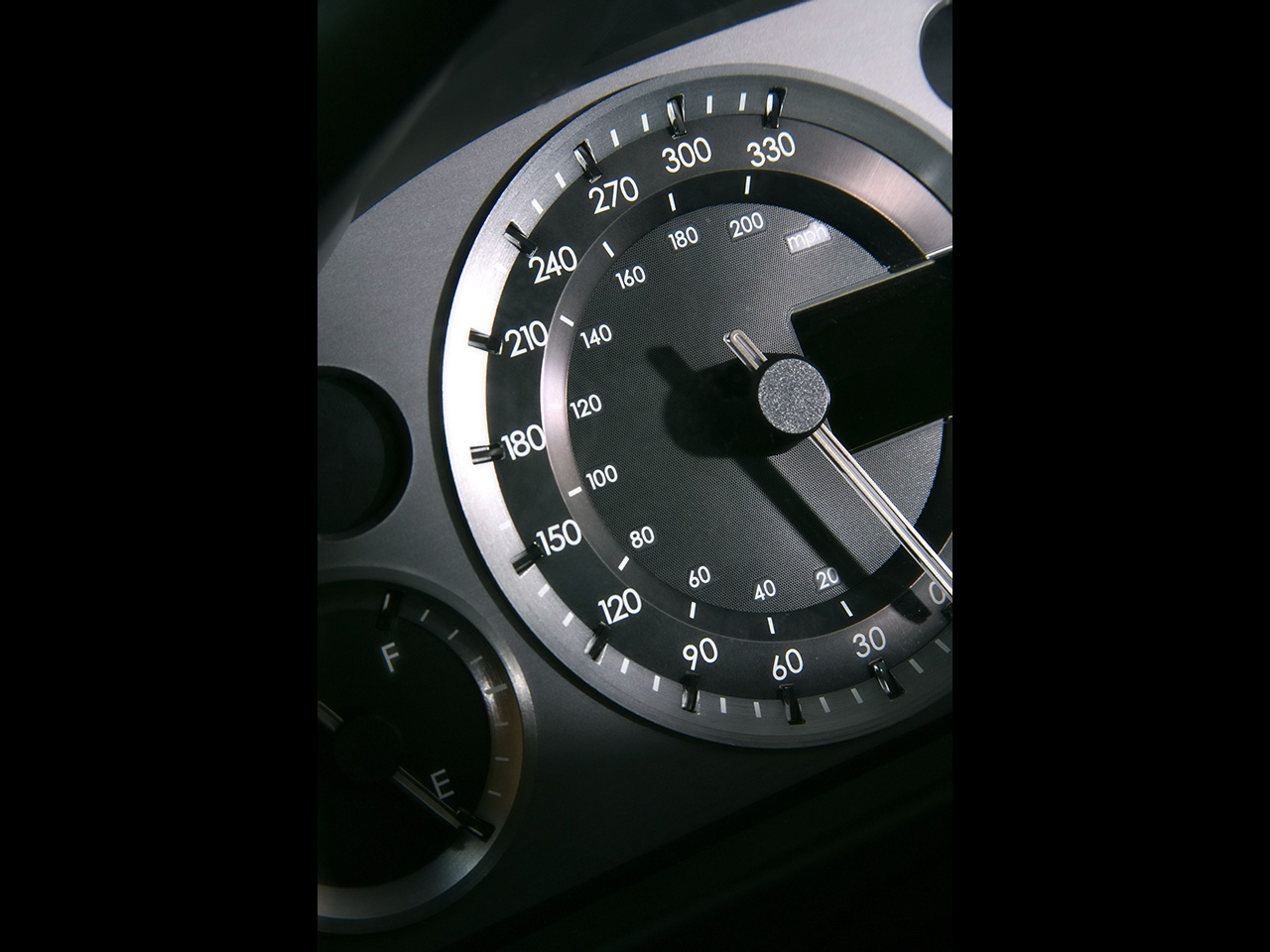 Aston Martin V8 Vantage Speedometer - HD Wallpaper 