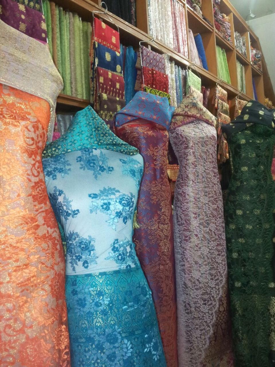 Pajak Ikan Medan - HD Wallpaper 