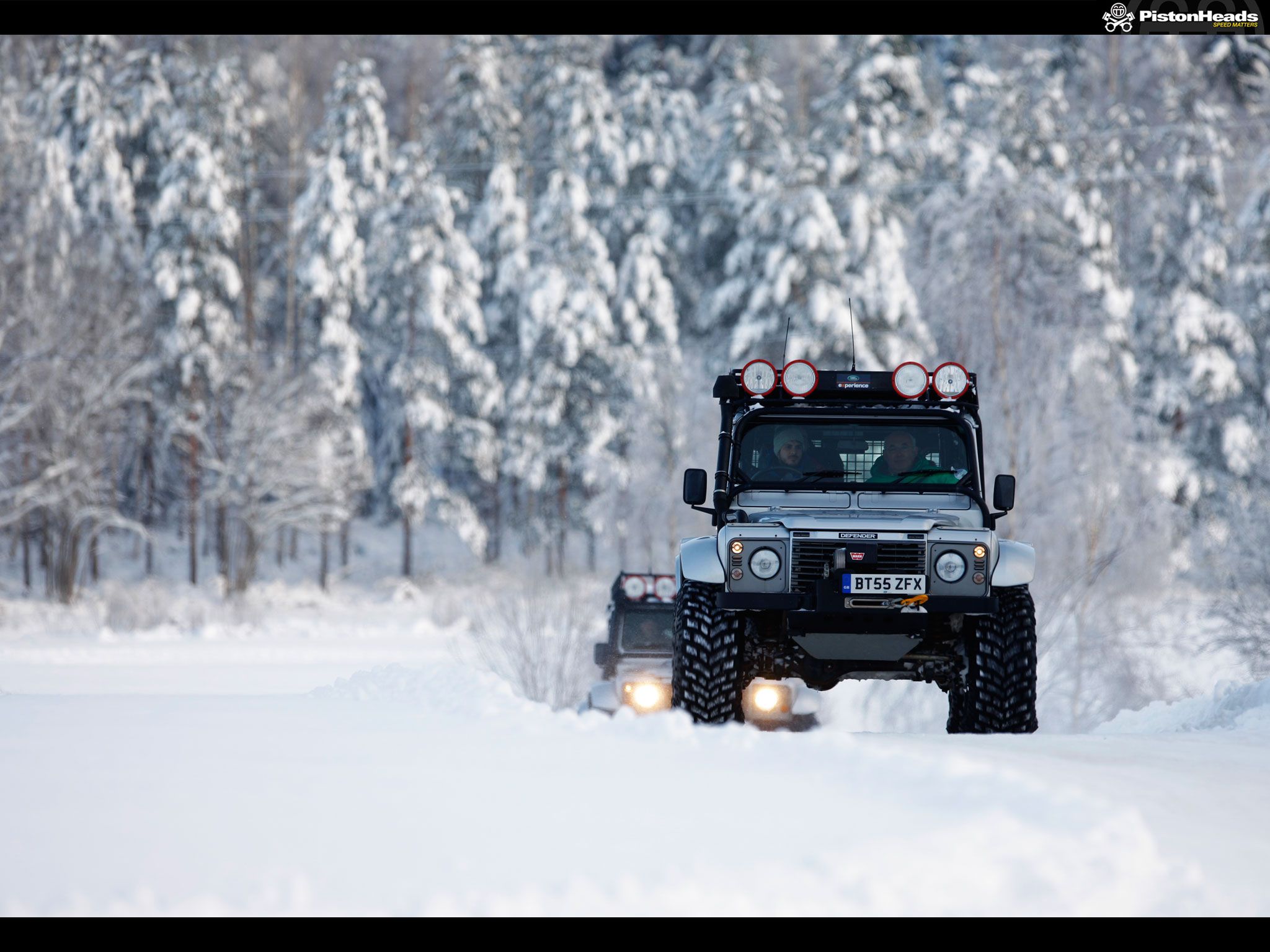 Land Rover Defender - HD Wallpaper 